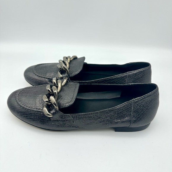 Donald J. Pliner Bethany Chain Loafer - Picture 6 of 11